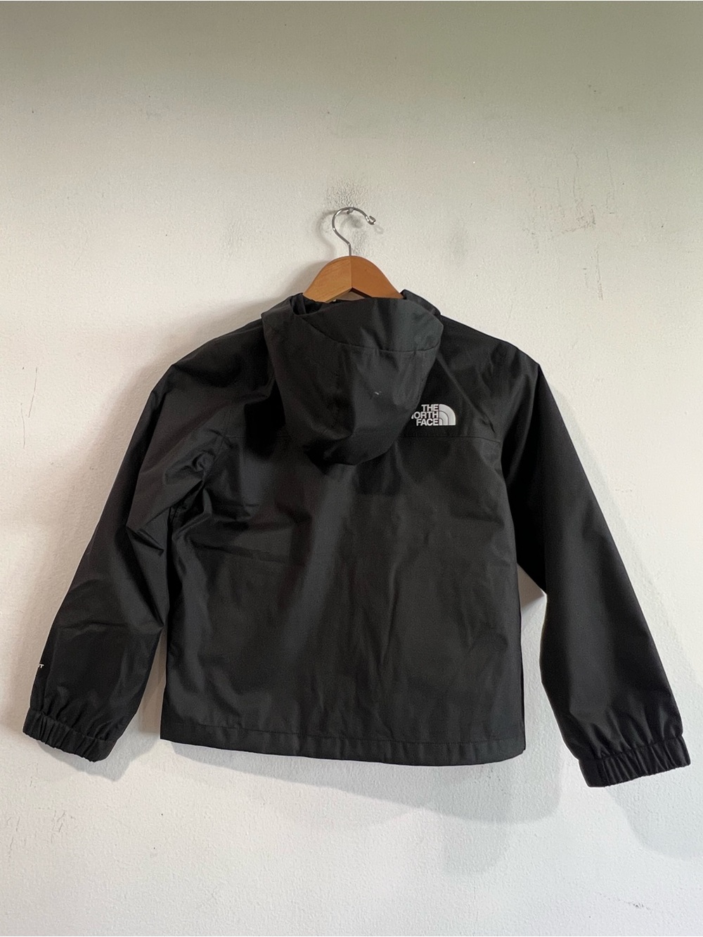The North Face Black Hooded Raincoat Jacket boys 7-8 - Picture 2 of 12